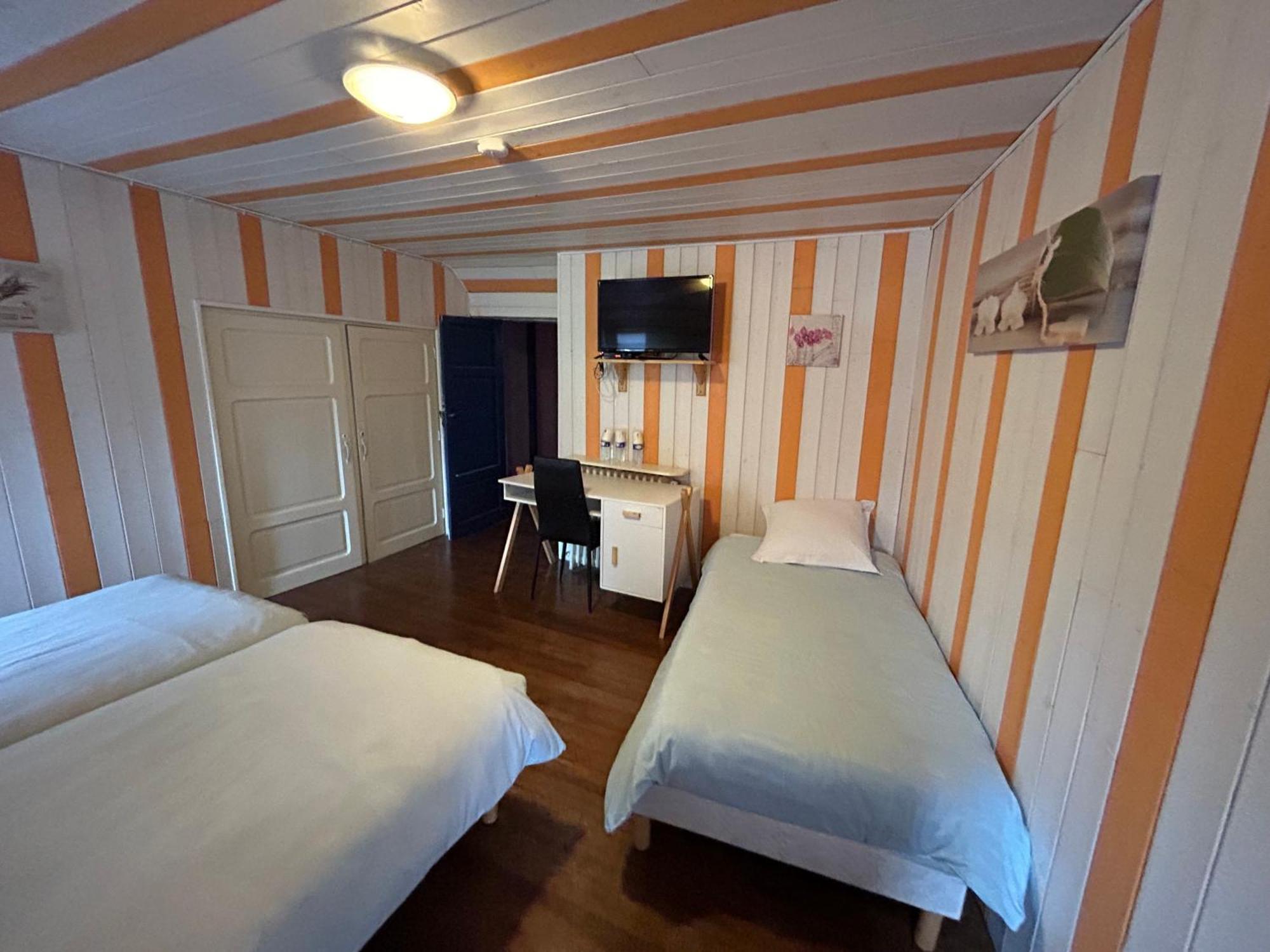 Chambres D'Hotes La Cheminee Tardets-Sorholus Esterno foto
