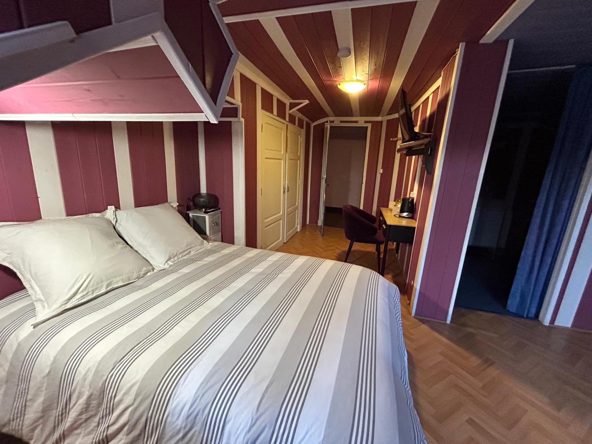 Chambres D'Hotes La Cheminee Tardets-Sorholus Esterno foto
