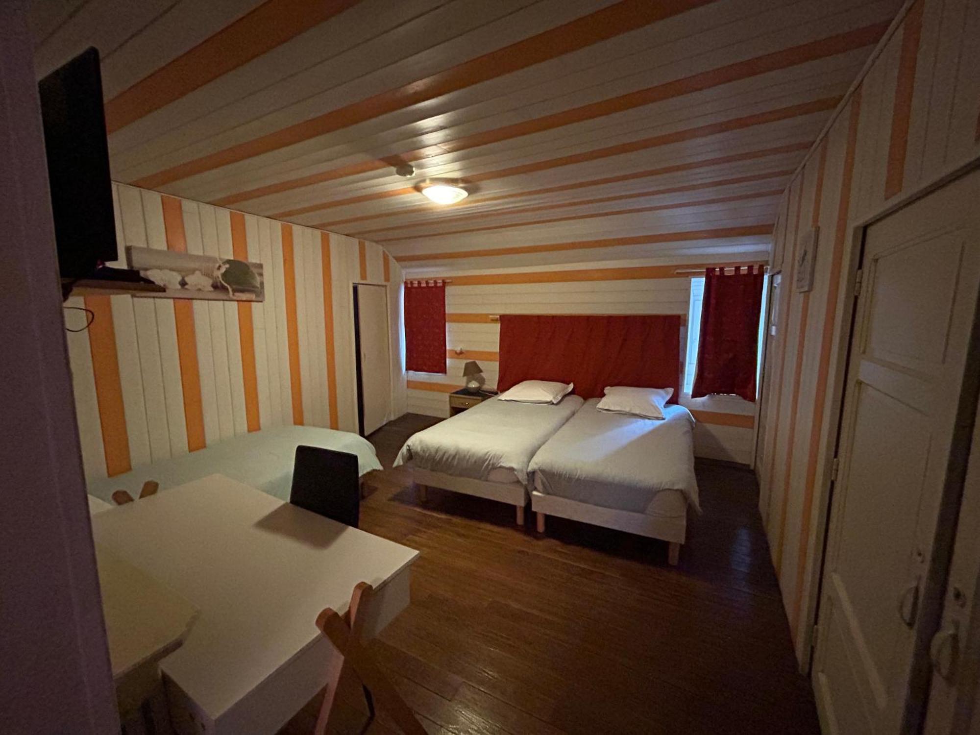 Chambres D'Hotes La Cheminee Tardets-Sorholus Esterno foto