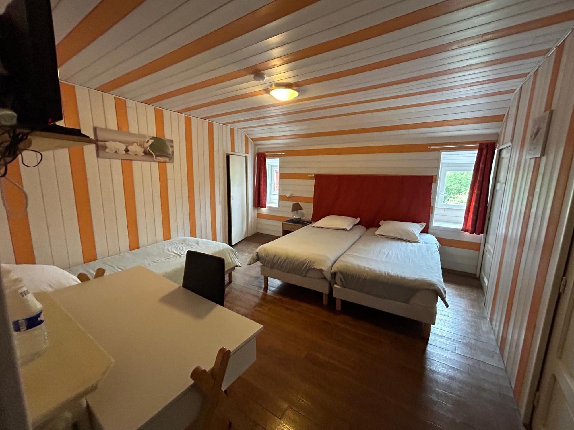 Chambres D'Hotes La Cheminee Tardets-Sorholus Esterno foto